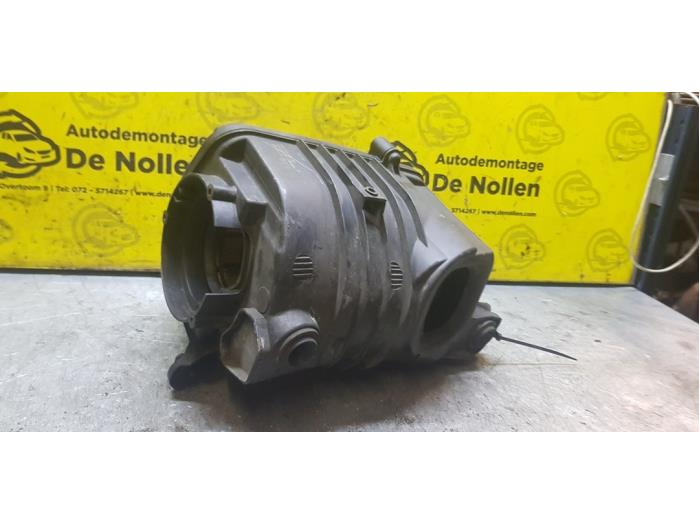 Begagnade Luftfilterhus Volkswagen Caddy III (2KA,2KH,2CA,2CH) 2.0 SDI Pris € 30,00 Marginaltabell erbjuds av autodemontage denollen
