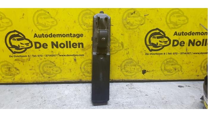 Usados Interruptor de ventanilla eléctrica Saab 9-3 II Sport Sedan (YS3F) 1.8t 16V Precio € 20,00 Norma de margen ofrecido por autodemontage denollen