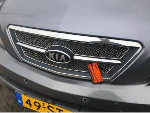 Used Grille Kia Sorento I (JC) 2.4 16V Price on request offered by de Nollen autorecycling