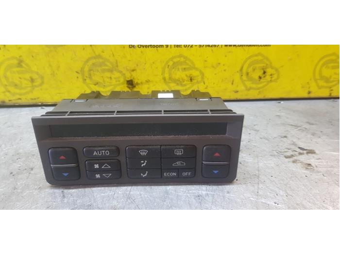 Heater control panel from a Saab 9-5 (YS3E) 2.2 TiD 16V 2003