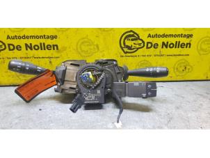 Used Steering column stalk Renault Twingo III (AH) 0.9 GT TCE 110 12V Price € 119,79 Inclusive VAT offered by de Nollen autorecycling