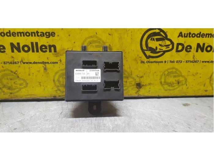 Gebrauchte BordSteuergerät Renault Clio IV (5R) Preis auf Anfrage angeboten von autodemontage denollen