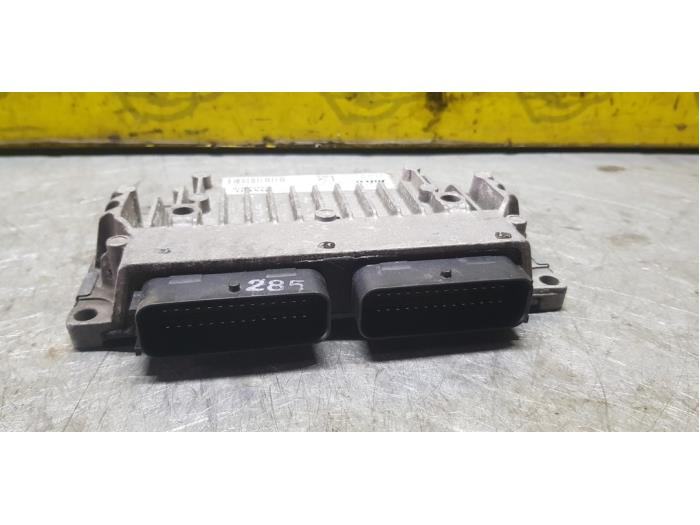 Used Automatic gearbox computer Hyundai Tucson (JM) Price on request offered by autodemontage denollen