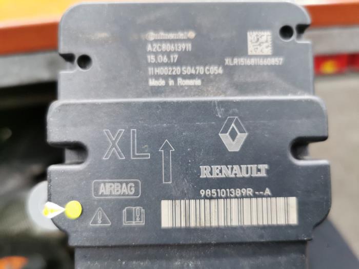 Airbag Module from a Renault Clio 2015