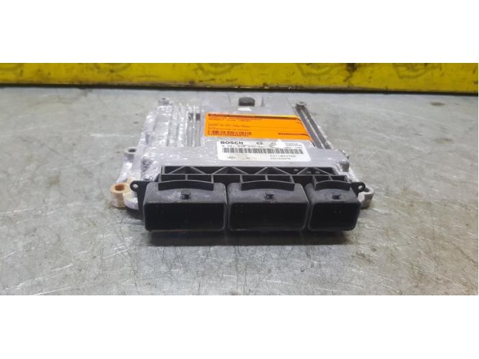 Used Engine management computer Renault Clio IV (5R) Price € 75,00 Margin scheme offered by autodemontage denollen