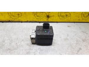 Used Ignition lock + key Renault Clio II (BB/CB) 1.2 16V Price € 60,50 Inclusive VAT offered by de Nollen autorecycling