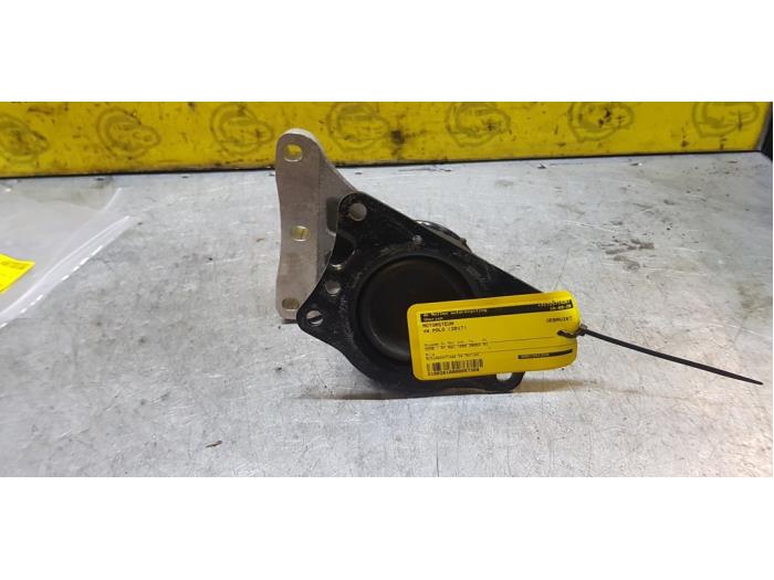 Usagé Support moteur Volkswagen Polo V (6R) 1.0 12V BlueMotion Technology Prix € 24,20 Prix TTC proposé par autodemontage denollen