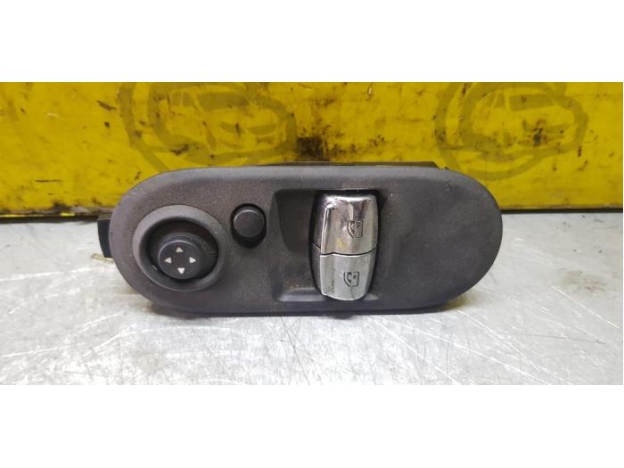 Usados Interruptor de ventanilla eléctrica Mini Mini (F56) 2.0 16V Cooper S Precio de solicitud ofrecido por autodemontage denollen