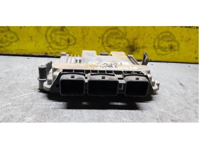 Used Engine management computer Ford Focus 2 1.6 TDCi 16V 100 Price € 151,25 Inclusive VAT offered by autodemontage denollen