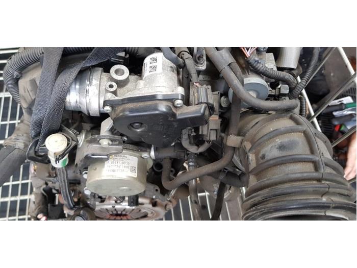 Motor de un Renault Kangoo Be Bop (KW) 1.5 dCi 90 FAP 2015