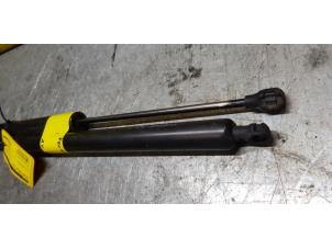 Used Set of tailgate gas struts Peugeot Partner Tepee (7A/B/C/D/E/F/G/J/P/S) 1.6 HDI 75 16V Price € 26,95 Margin scheme offered by de Nollen autorecycling