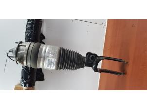 Used Front shock absorber, right Porsche Cayenne II (92A) 3.0 D V6 24V Price € 600,00 Margin scheme offered by de Nollen autorecycling