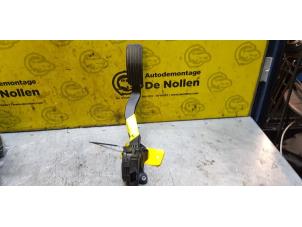 Used Accelerator pedal Peugeot 308 (4A/C) 1.4 VTI 16V Price € 42,35 Inclusive VAT offered by de Nollen autorecycling