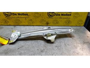 Begagnade Fönstermekanism för bakre dörr, 4-dörrars, höger Ford Mondeo IV 1.6 16V Pris € 60,50 Inklusive moms erbjuds av de Nollen autorecycling