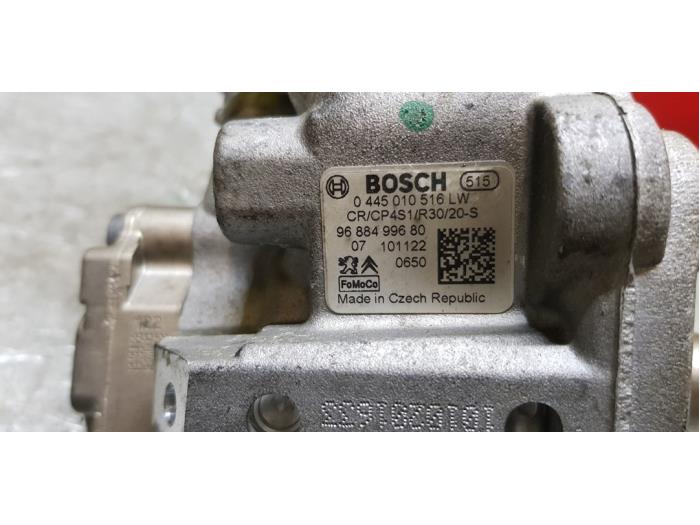 Diesel pump from a Peugeot Partner Tepee (7A/B/C/D/E/F/G/J/P/S) 1.6 HDI 75 2015