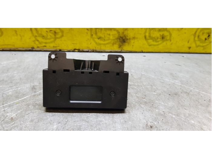 Gebrauchte Anzeige Innen Peugeot 206 (2A/C/H/J/S) 1.1 XN,XR Preis € 24,95 Margenregelung angeboten von autodemontage denollen