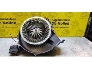 Usados Motor de ventilador de calefactor Volkswagen Caddy II (9K9A) 1.9 TDI Precio € 40,00 Norma de margen ofrecido por de Nollen autorecycling
