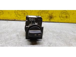 Used Light switch Mercedes B (W245,242) 1.5 B-150 16V Price € 24,20 Inclusive VAT offered by de Nollen autorecycling