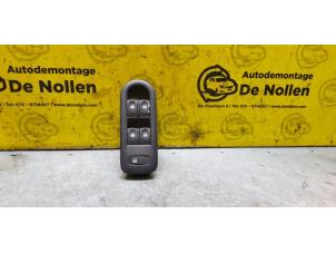 Used Electric window switch Renault Clio II Societe (SB) 1.5 dCi 100 Price € 30,25 Inclusive VAT offered by de Nollen autorecycling