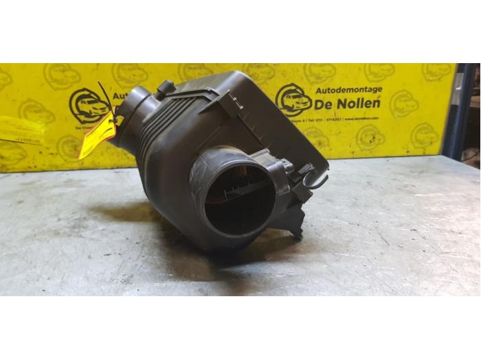 Begagnade Luftfilterhus Mini Mini (R56) 1.6 One D 16V Pris € 50,00 Marginaltabell erbjuds av autodemontage denollen