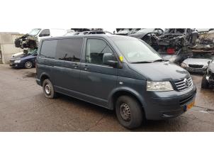 Used Sliding roof Volkswagen Transporter T5 2.5 TDi Price € 302,50 Inclusive VAT offered by de Nollen autorecycling