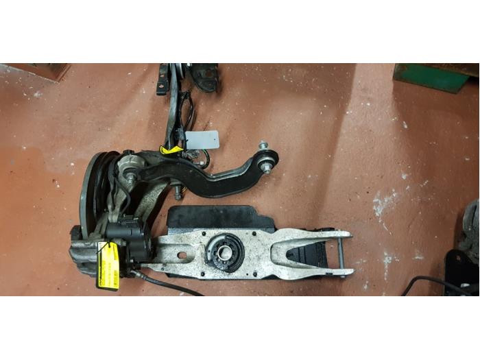 Rear suspension system, left from a Mercedes-Benz A (177.0) 2.0 A-200d 2019