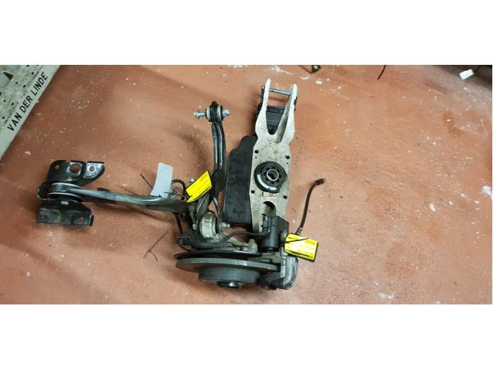 Rear suspension system, left from a Mercedes-Benz A (177.0) 2.0 A-200d 2019