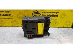 Used Fuse box Smart Fortwo Coupé (451.3) 1.0 Micro Hybrid Drive Price on request offered by de Nollen autorecycling