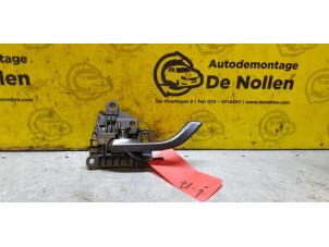 Used Rear door handle 4-door, left Hyundai i30 (PDEB5/PDEBB/PDEBD/PDEBE) 2.0 N Turbo 16V Performance Pack Price on request offered by de Nollen autorecycling