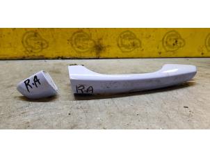 Used Rear door handle 4-door, right Hyundai i30 (PDEB5/PDEBB/PDEBD/PDEBE) 2.0 N Turbo 16V Performance Pack Price on request offered by de Nollen autorecycling