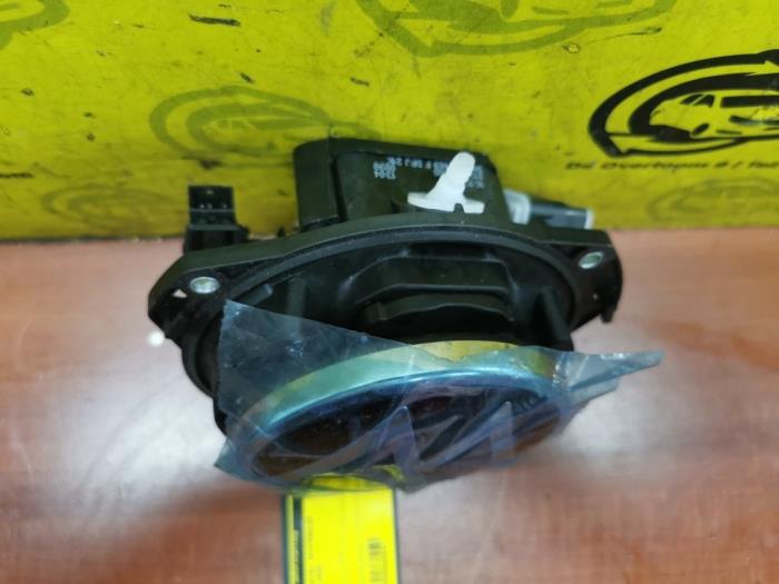 Tailgate lock mechanism Volkswagen Golf VIII 1.0 TSI 12V - NIEUW 