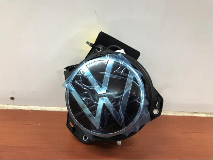 f27318ed-aecf-45ab-85de-  