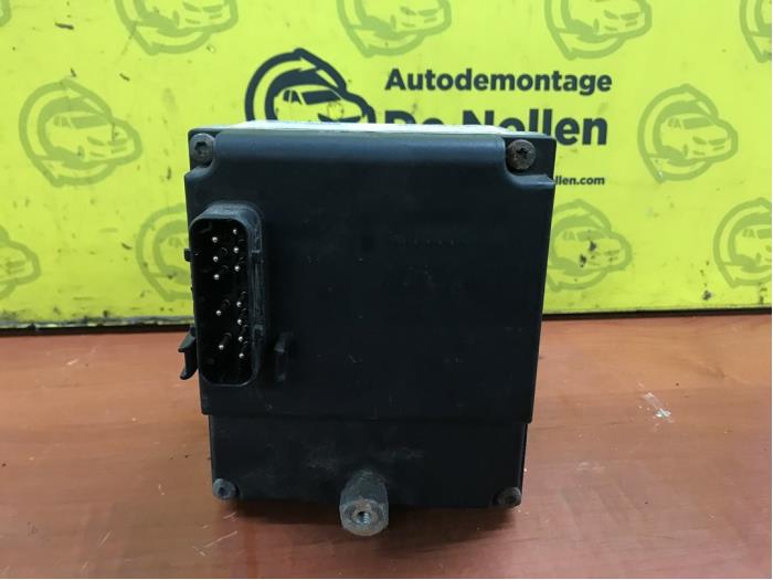 Usagé Pompe ABS BMW 5 serie Touring (E39) 525tds Prix € 43,00 Règlement à la marge proposé par autodemontage denollen