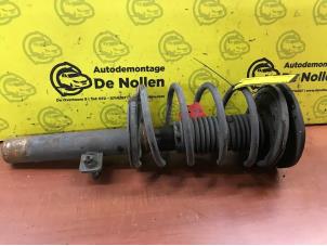 Used Front shock absorber, right Peugeot 206 CC (2D) 1.6 16V Price € 40,00 Margin scheme offered by de Nollen autorecycling