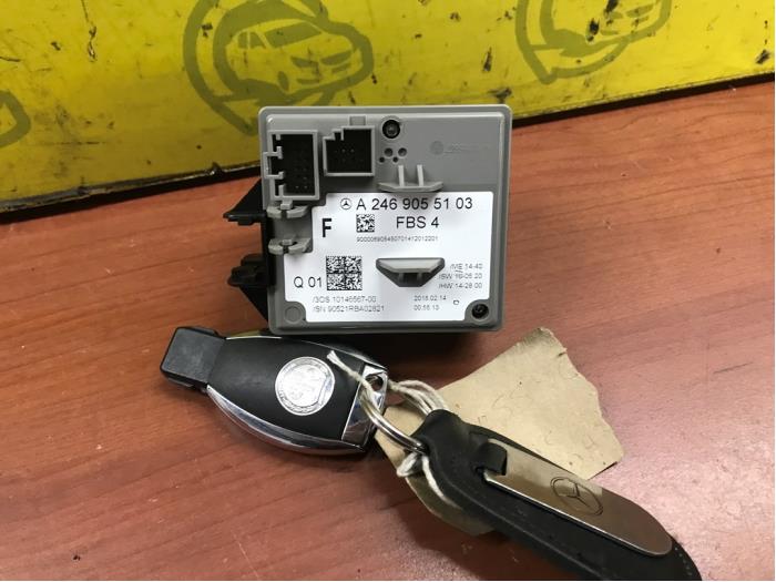 Ignition lock + key from a Mercedes-Benz CLA (117.3) 2.0 AMG CLA-45 Turbo 16V 2018