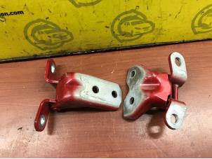 Used Front door hinge, right Kia Picanto (TA) 1.0 12V Bi-Fuel Price on request offered by de Nollen autorecycling