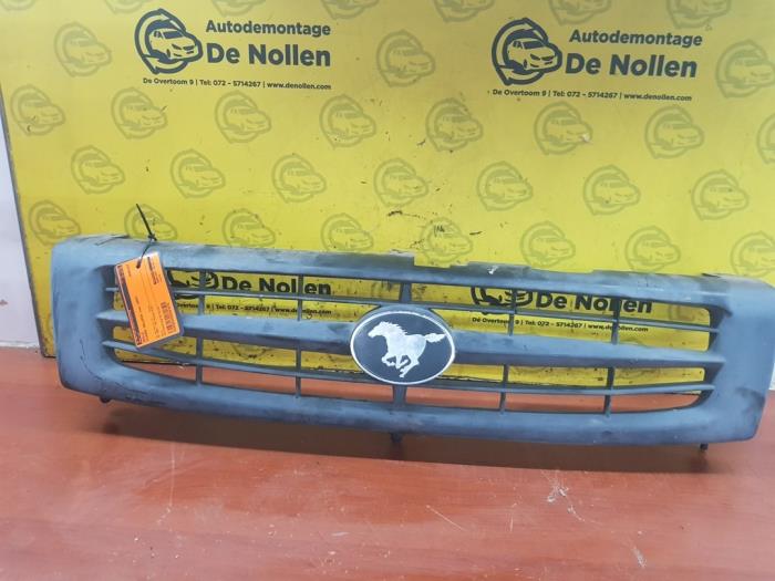 Używane Grill Hyundai Galloper 2.5 TC Cena na żądanie oferowane przez autodemontage denollen