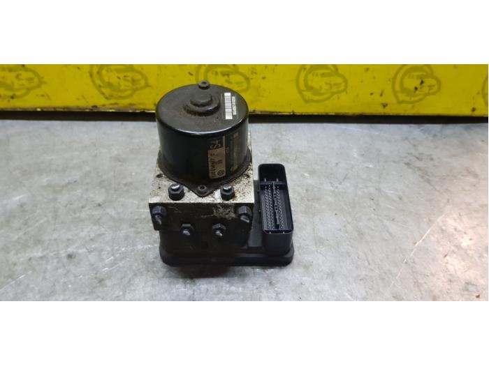 Begagnade ABS-pump Seat Leon (1M1) 1.9 TDI 110 Pris € 48,00 Marginaltabell erbjuds av autodemontage denollen