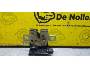 Used Tailgate lock mechanism Mini Mini (R56) 1.4 16V One Price € 48,40 Inclusive VAT offered by de Nollen autorecycling