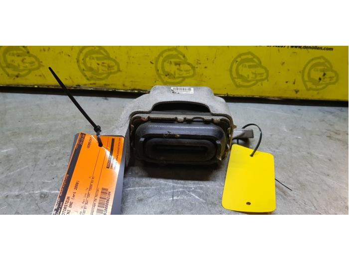 Used Engine mount Mini Mini (R56) 1.4 16V One Price € 42,35 Inclusive VAT offered by autodemontage denollen