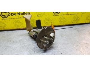Begagnade Elektrisk bränslepump Mazda Demio (DW) 1.3 16V Pris på förfrågan erbjuds av de Nollen autorecycling