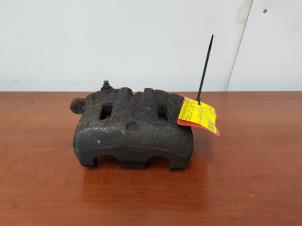 Used Front brake calliper, left Hyundai H-1/H-200 2.5 Tdi Price € 35,00 Margin scheme offered by de Nollen autorecycling