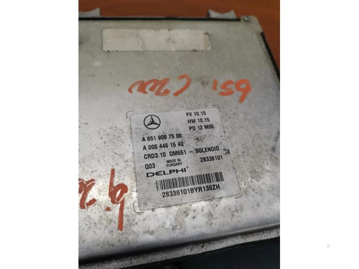 Used Engine management computer Mercedes C Estate (S204) 2.2 C-220 CDI 16V BlueEfficiency 4-Matic Price € 100,00 Margin scheme offered by autodemontage denollen