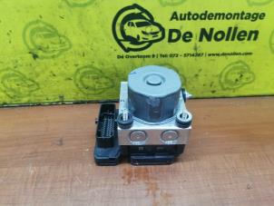 Begagnade ABS-pump Nissan Qashqai (J11) 1.6 DIG-T 163 16V Pris € 356,95 Inklusive moms erbjuds av de Nollen autorecycling