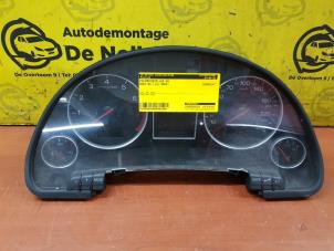 Usagé Compteur kilométrique KM Audi A4 (B6) 1.6 Prix € 125,00 Règlement à la marge proposé par de Nollen autorecycling