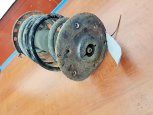 Used Fronts shock absorber, left Ford Mondeo IV 1.6 16V Price € 48,40 Inclusive VAT offered by de Nollen autorecycling