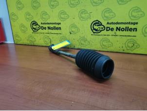 Used Tie rod, left Volkswagen Transporter T4 1.9 TD Price € 40,00 Margin scheme offered by de Nollen autorecycling