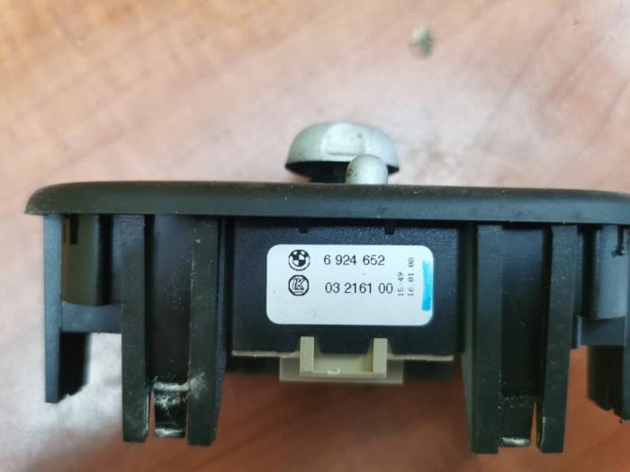 Spiegel Schalter van een MINI Mini Open (R52) 1.6 16V Cooper 2007