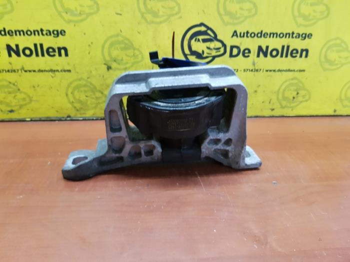 Used Engine mount Ford Focus 3 Wagon 1.0 Ti-VCT EcoBoost 12V 100 Price € 75,00 Margin scheme offered by autodemontage denollen
