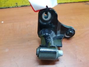Used Rear door hinge, left Mercedes CLA (117.3) 2.0 AMG CLA-45 Turbo 16V Price € 30,25 Inclusive VAT offered by de Nollen autorecycling